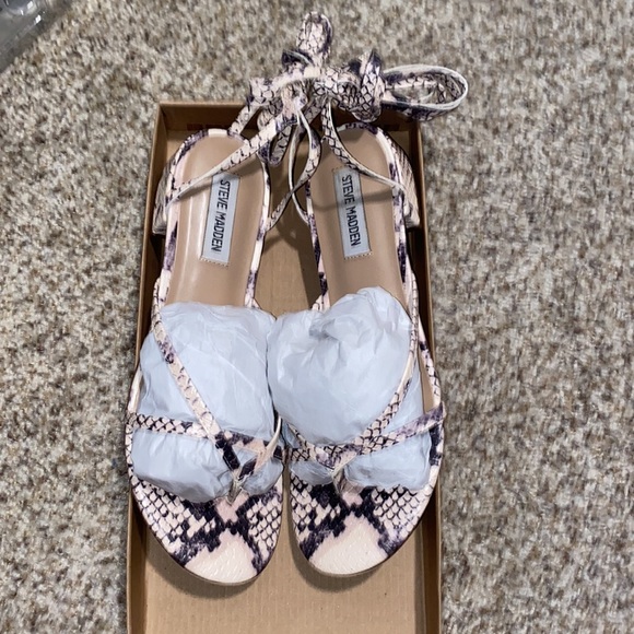 Ryee Snake Skin size 8 - Picture 2 of 11